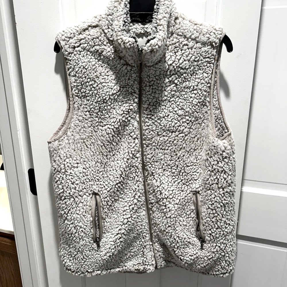 Women’s fuzzy vest